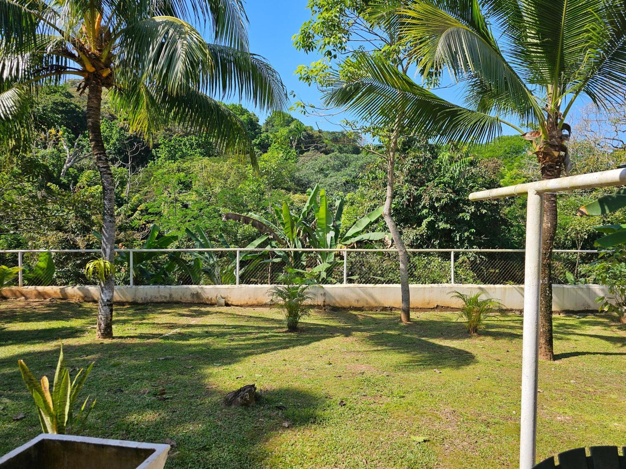 Oasis With Pool Near Panama Canal Bagian luar foto
